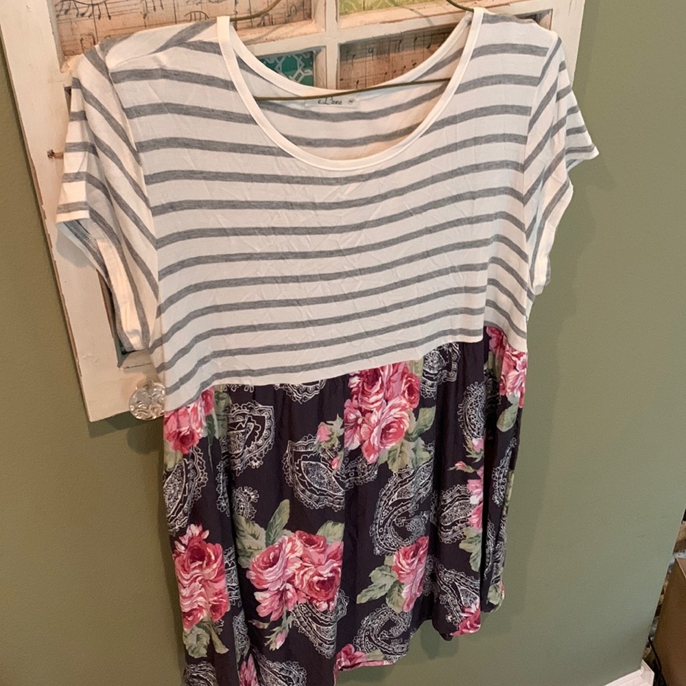 Floral and stripes tunic top